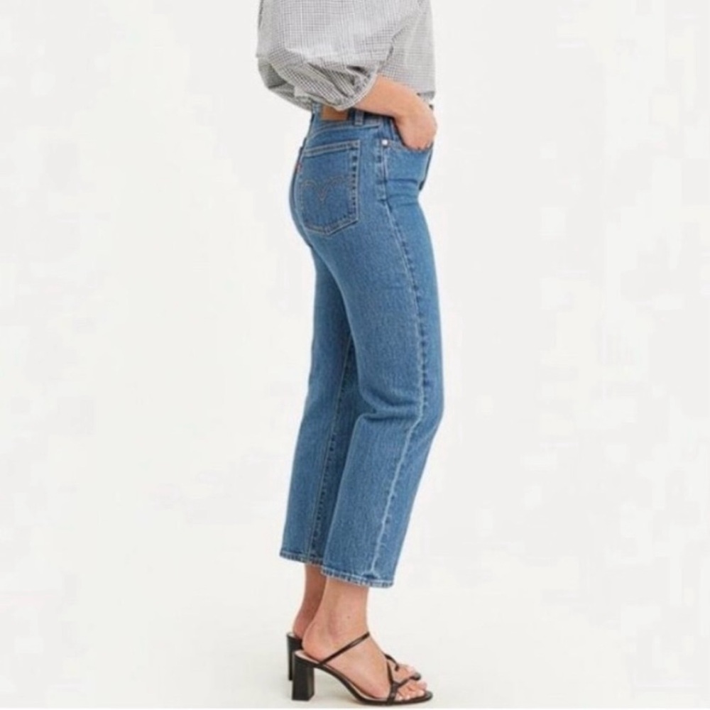 Women’s NWT Levi’s Wedgie Straight Jeans - Picture 8 of 9